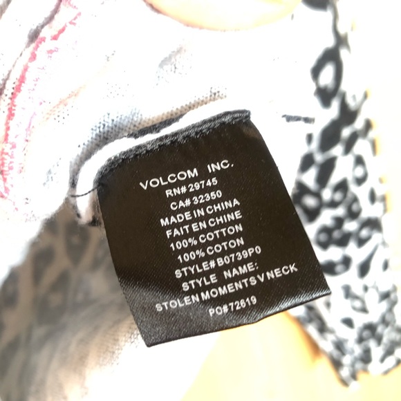 Volcom Sweater. Black & White - Picture 4 of 6